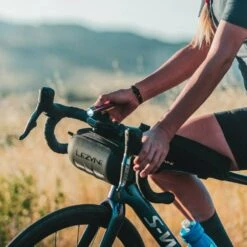 Lezyne Tasche Hard Bar Caddy 2 Lezyne Tasche Hard Bar Caddy -Tuning Bikes Verkaufe lezyne tasche hard bar caddy3